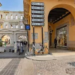 La Casa Di Sara - Arena